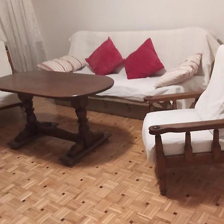 Uroczy Apartament Z Bezplatnych Parkingiem Varsó Kültér fotó