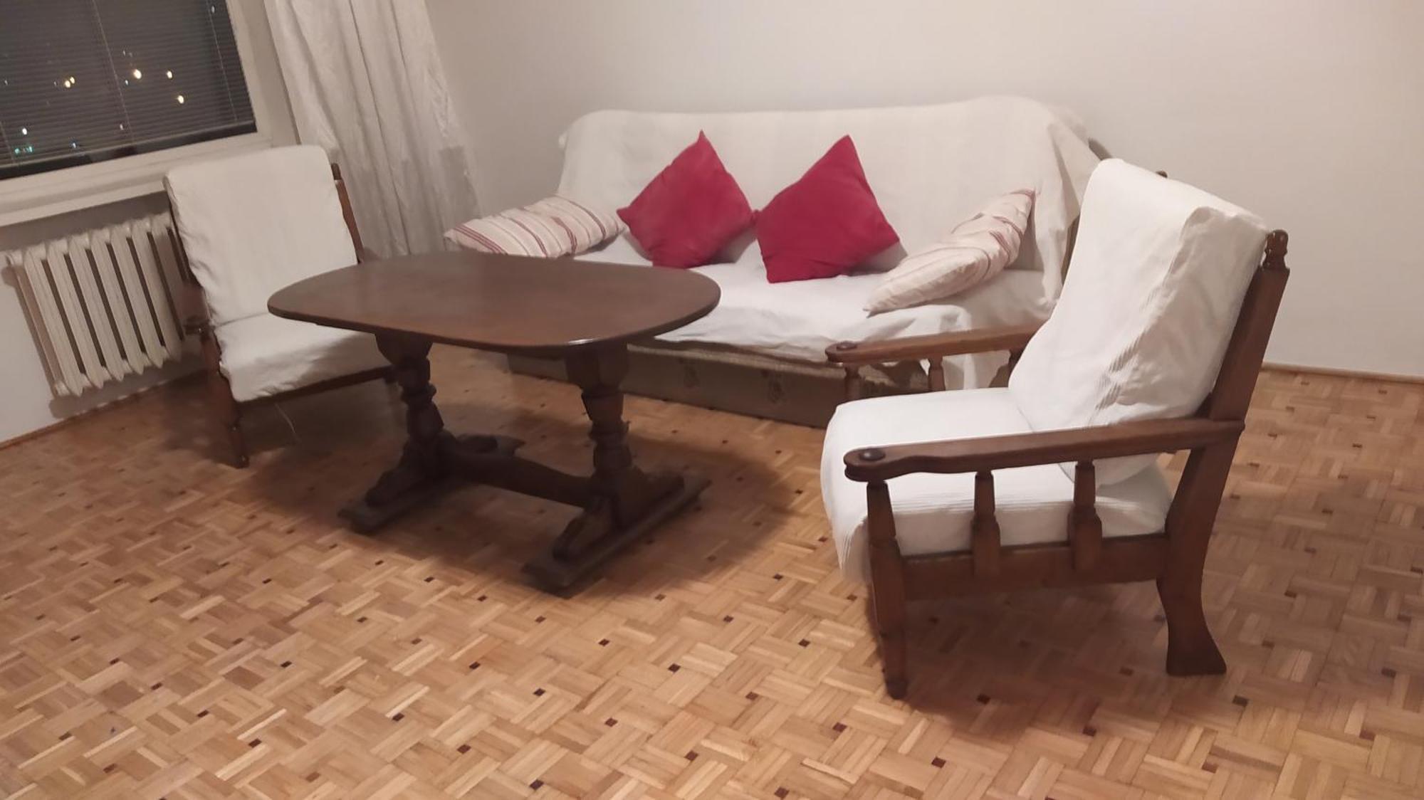 Uroczy Apartament Z Bezplatnych Parkingiem Varsó Kültér fotó